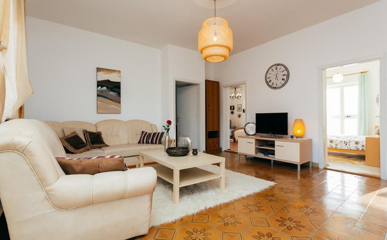 Apartma The View